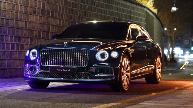 Bentley Flying Spur V8 High Performance Sedan