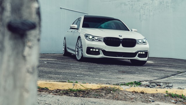 BMW 7 Series White cars
