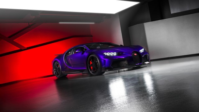 Bugatti Chiron Super Sport Purple car