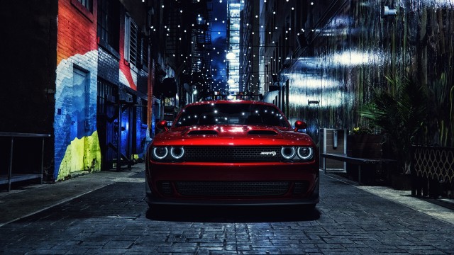 Dodge Challenger SRT Hellcat Muscle cars