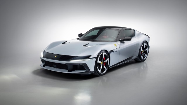 Ferrari 12Cilindri 2024