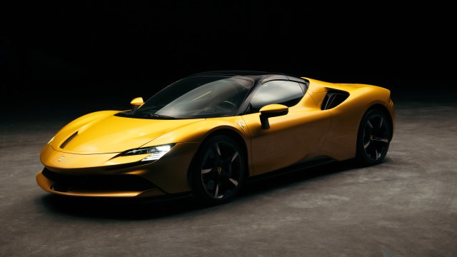 Ferrari SF90 Spider Plug-In Hybrid