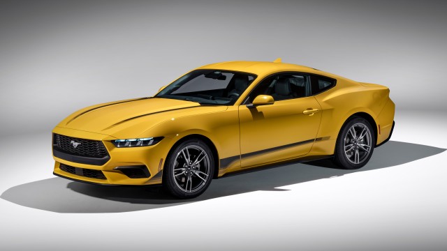 Ford Mustang EcoBoost 8K