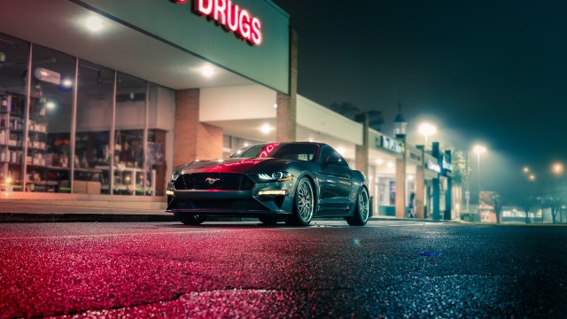 Ford Mustang Night