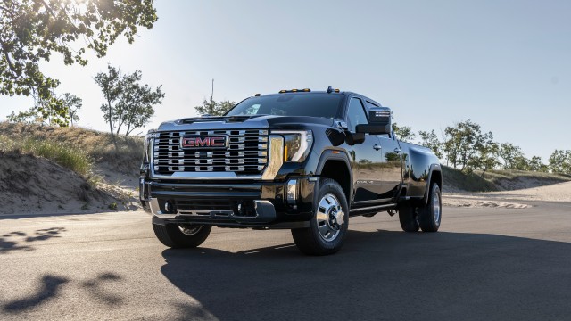 GMC Sierra 3500 HD Denali Crew Cab 2024