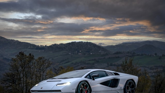 Lamborghini Countach LPI 800-4 Scenic