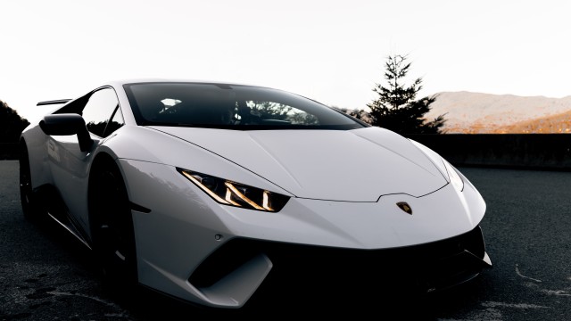 Lamborghini Huracan Evening