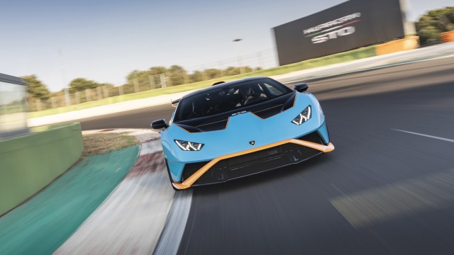 Lamborghini Huracán STO Racing car