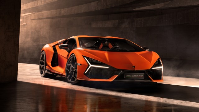 Lamborghini Revuelto 8K