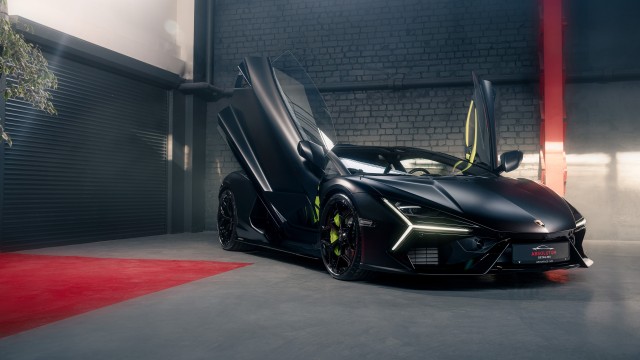 Lamborghini Revuelto Matte black