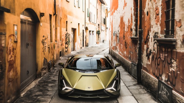 Lamborghini Sián FKP 37 Hybrid Supercar