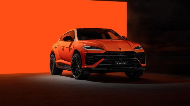 Lamborghini Urus SE Super SUV