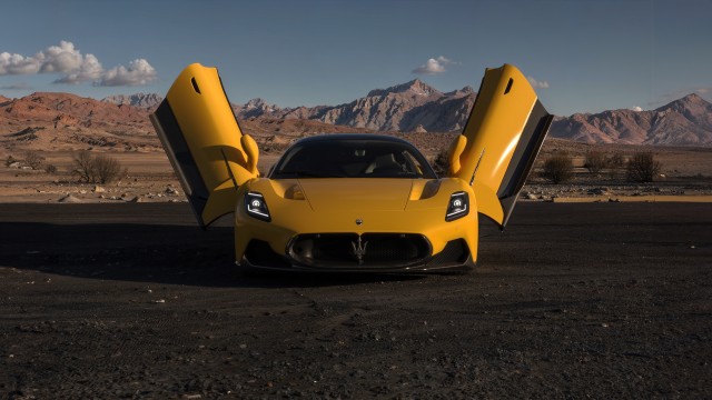 Maserati MC20 CGI
