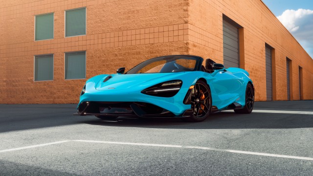 McLaren 765LT Spider Super Sports Car