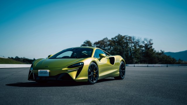 McLaren Artura Sports car