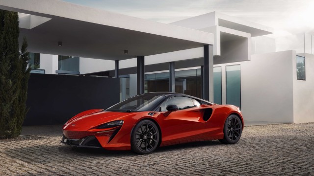 McLaren Artura Supercar 8K