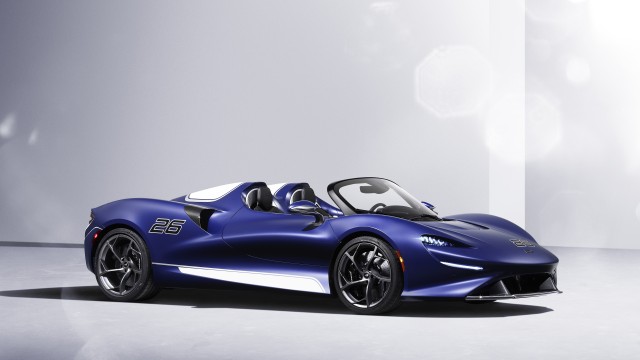 McLaren Elva Roadster Supercars