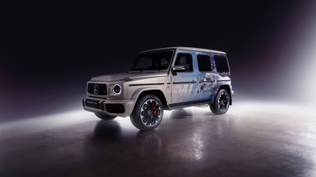 Mercedes-AMG G 63 Palace Skateboards Art Car