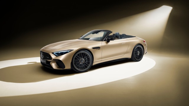 Mercedes-AMG SL 63 Manufaktur Golden Coast 2025