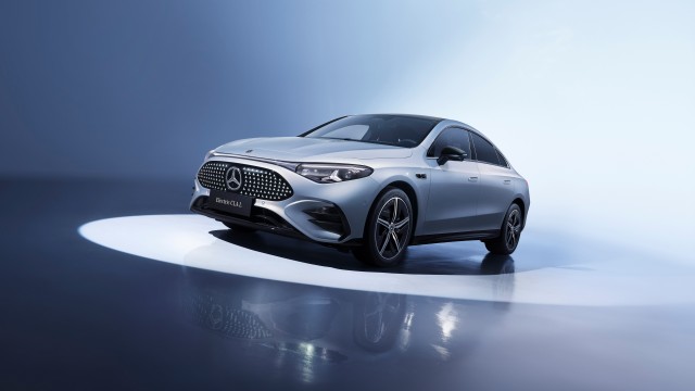 Mercedes-Benz CLA 300 L 2025