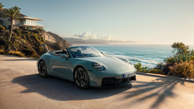 Porsche 911 Carrera 4S Cabriolet 2025