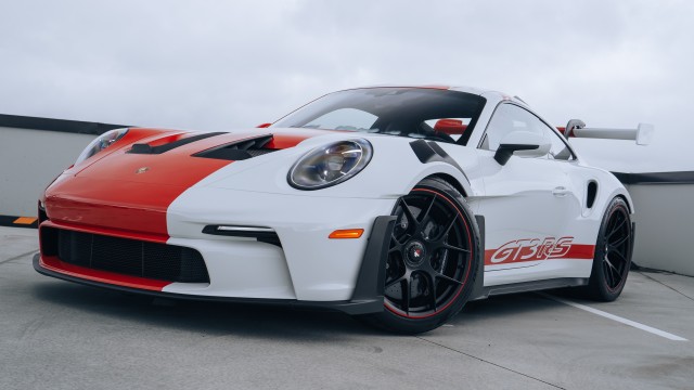 Porsche 911 GT3 RS Vertical
