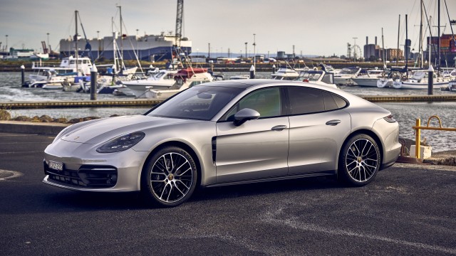 Porsche Panamera 2021