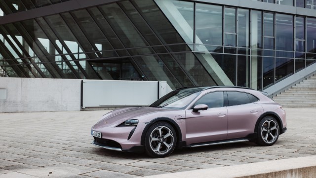 Porsche Taycan 4 Cross Turismo 2021