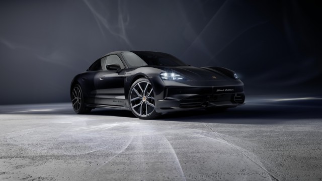 Porsche Taycan 4S Black Edition