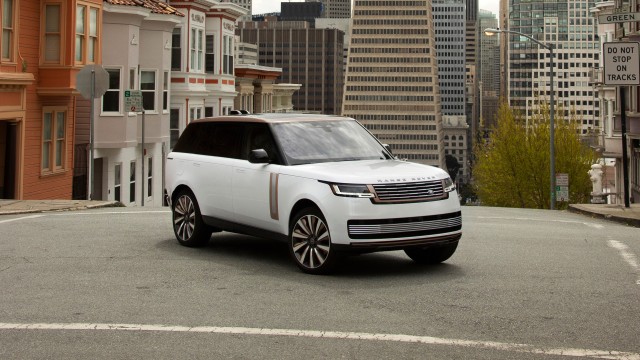 Range Rover SV Serenity P530 LWB Luxury SUV