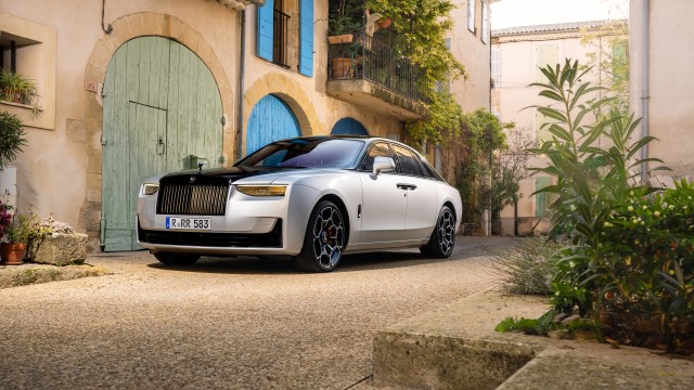 Rolls-Royce Black Badge Ghost Aesthete 8K