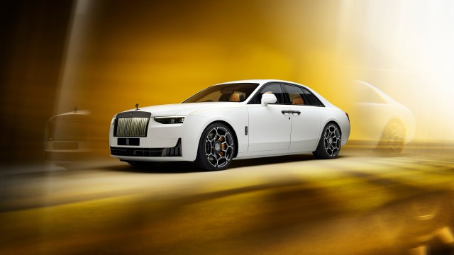 Rolls-Royce Black Badge Ghost Series II 2024