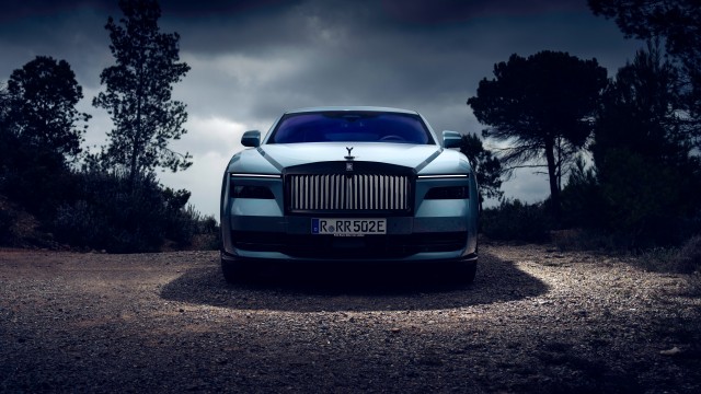 Rolls-Royce Black Badge Spectre Monteverde
