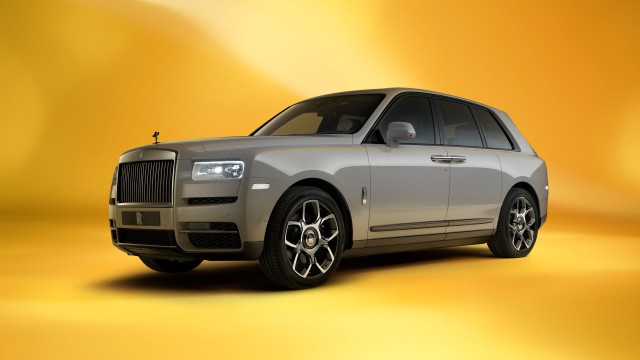 Rolls-Royce Cullinan Tempest Grey