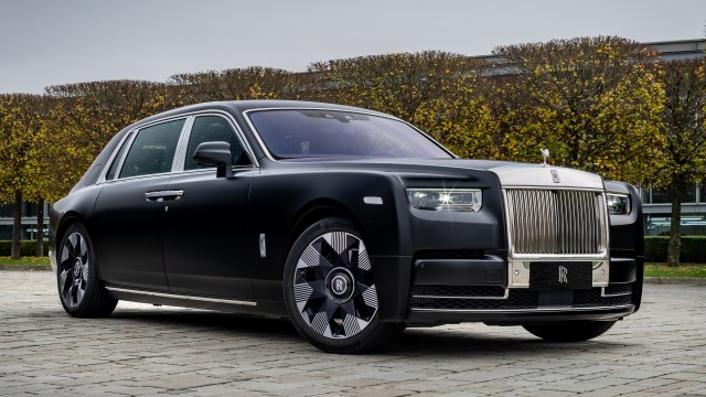Rolls-Royce Phantom EWB Dragon 2025