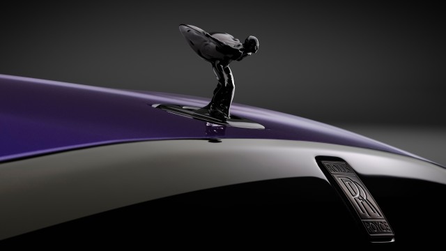 Spirit of Ecstasy Rolls-Royce Black Badge Spectre