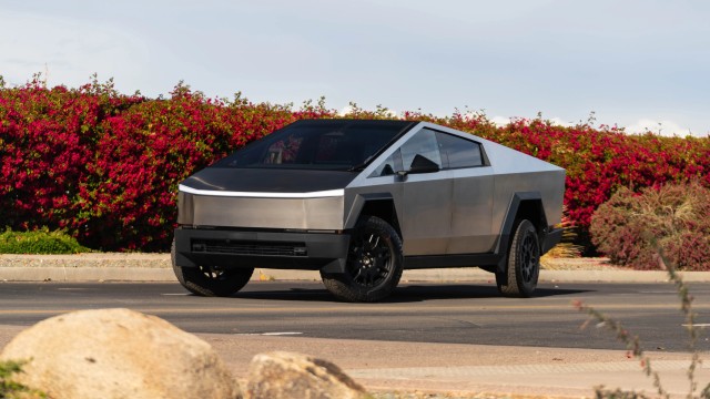 Tesla Cybertruck 8K