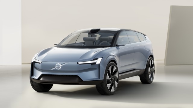 Volvo Concept Recharge Electric SUV