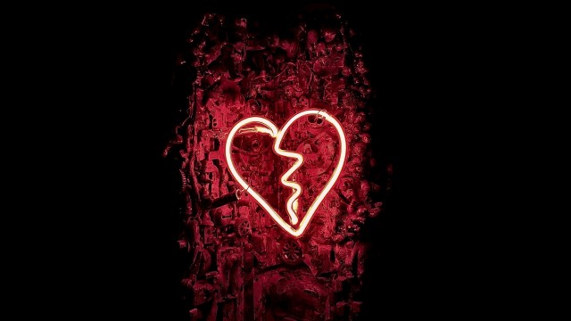 Broken heart Neon sign