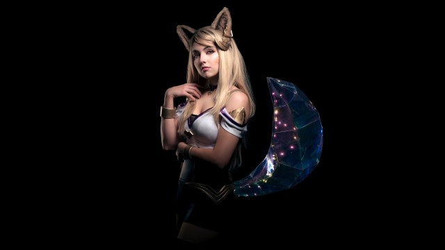 KDA Ahri Cosplay