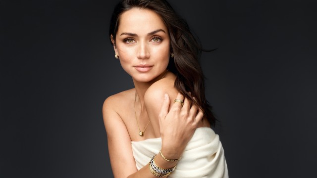 Ana de Armas Brown eyes