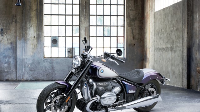BMW R 18 with Option 719 Custom motorcycle