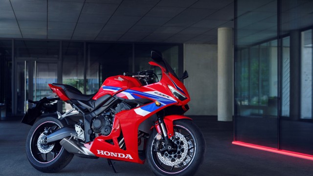 Honda CBR650R 2024