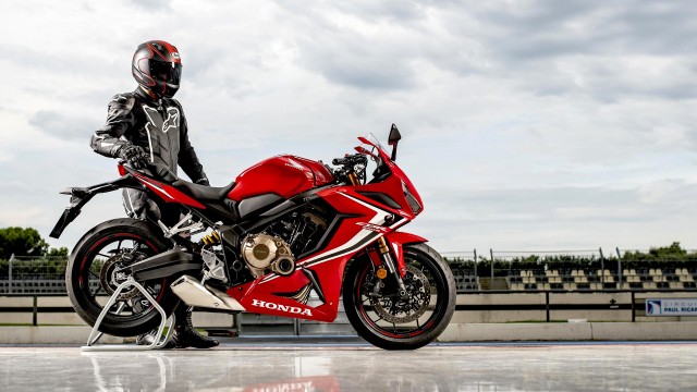 Honda CBR650R Biker