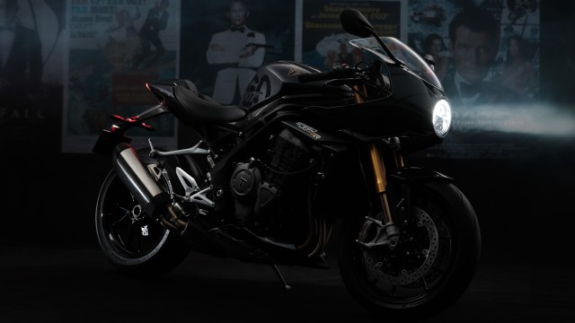 Triumph Speed Triple 1200 RR Bond Edition