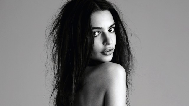 Emily Ratajkowski Portrait