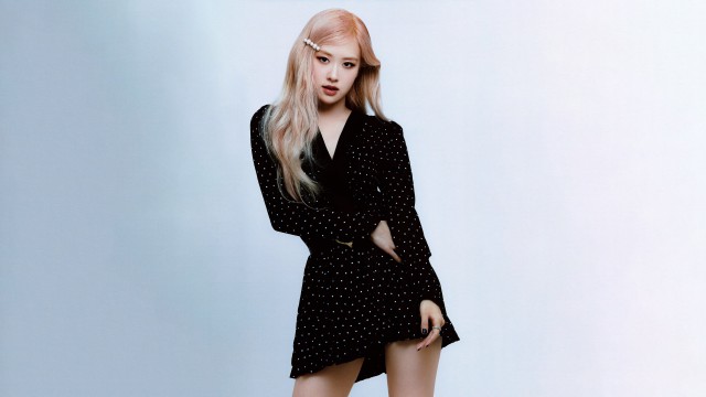 Rose (Blackpink) Black dress