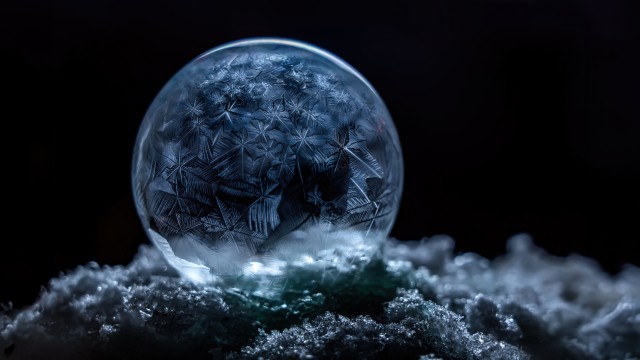 Frozen bubble Dark aesthetic