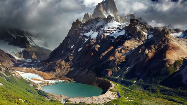 Fitz Roy Mountain Peak
