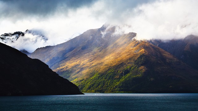 Lake Wakatipu Foggy